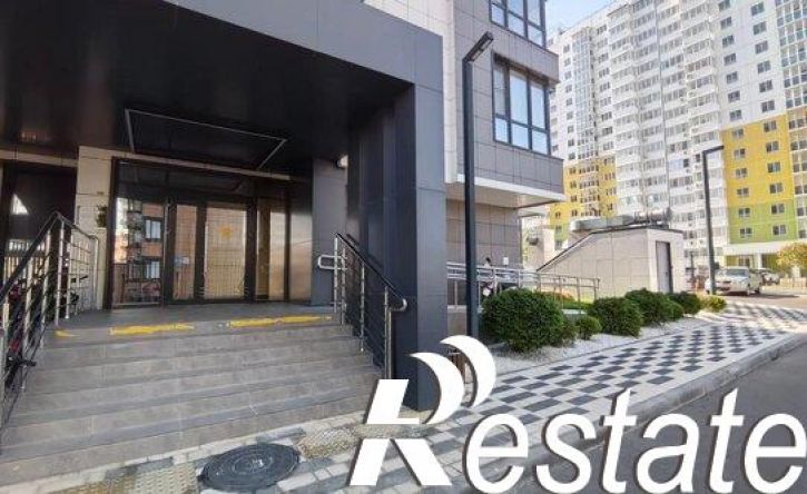 3-комн квартира улица Ленина, 241к2,  д. 241к2