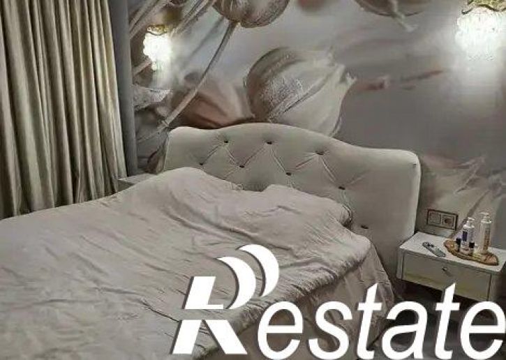 2-комн квартира улица Крылова, 13 к1,  д. 13 к1
