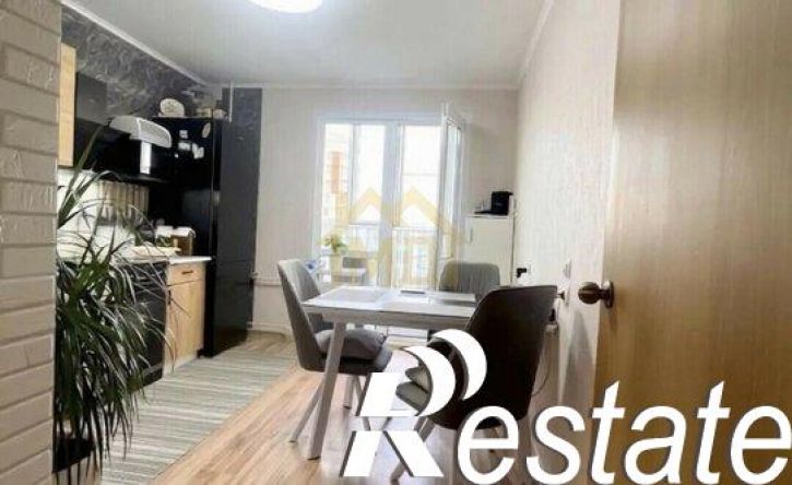 2-комн квартира улица Адмирала Пустошкина, 22 с4,  д. 22 с4