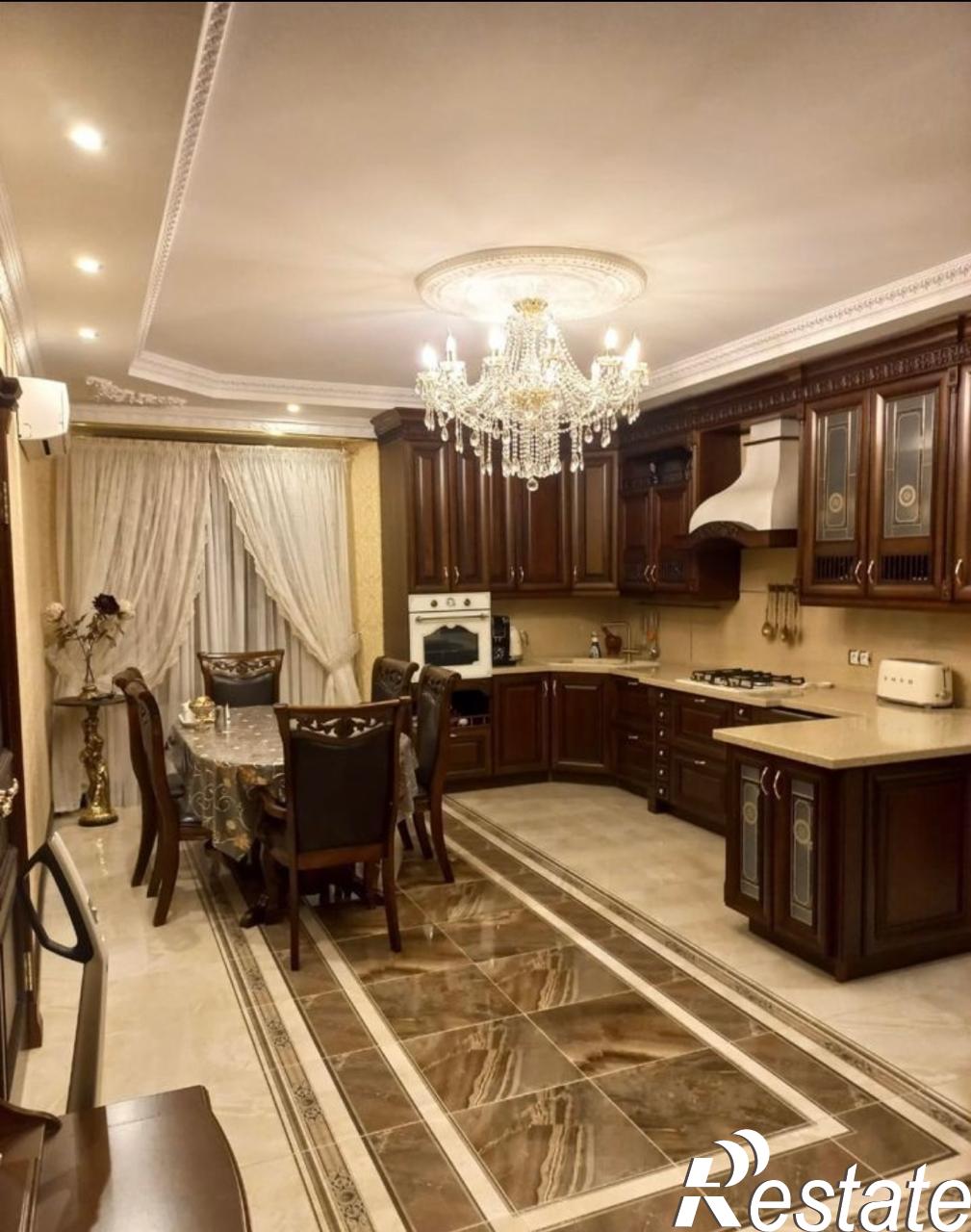 Купить дачу, дом, коттедж за 65 000 000 рублей на Садовая улица