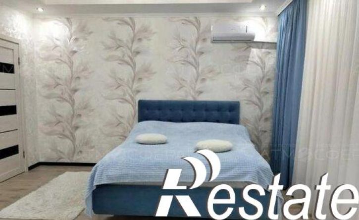 2-комн квартира улица Крылова, 23,  д. 23