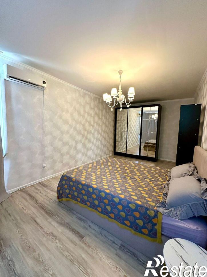 1-комн квартира улица Крылова, 17к6