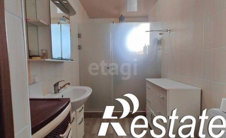 4-комн квартира улица Омелькова, 20 к4,  д. 20 к4
